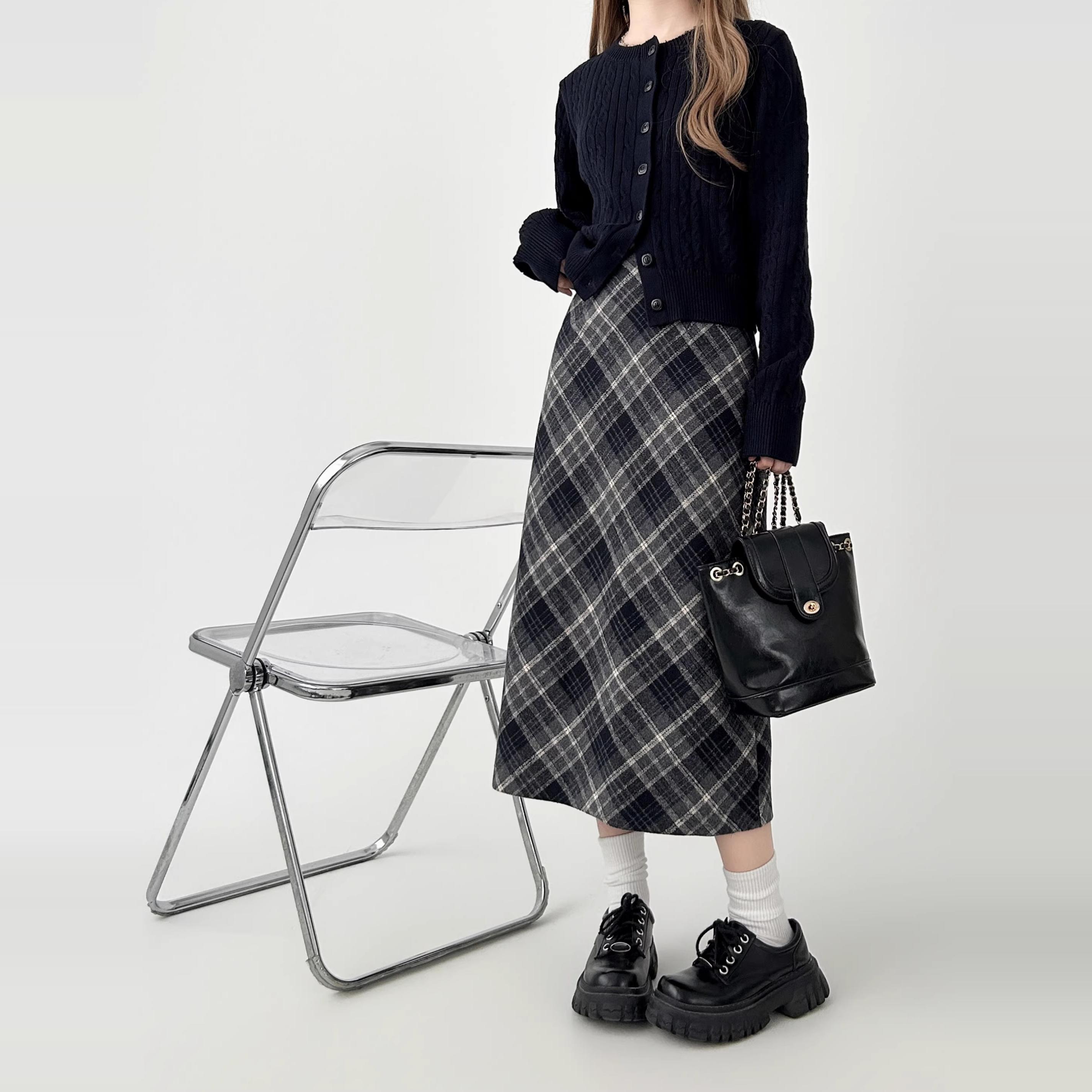 毛呢通勤风包臀a字格纹半身长裙