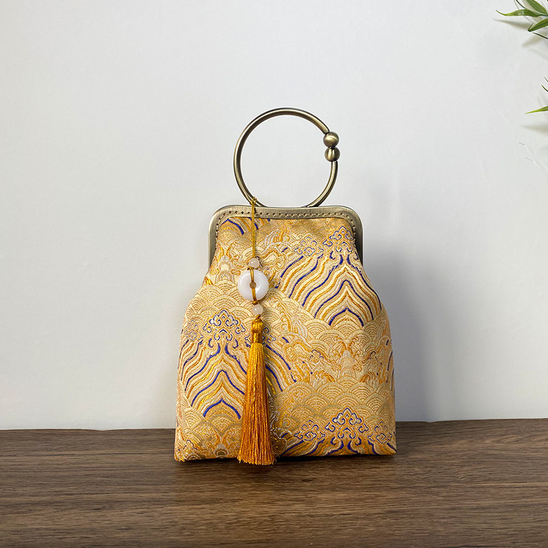 新中式国风织锦手提包女金属圆环手拎包流苏装饰高级感手工口金包