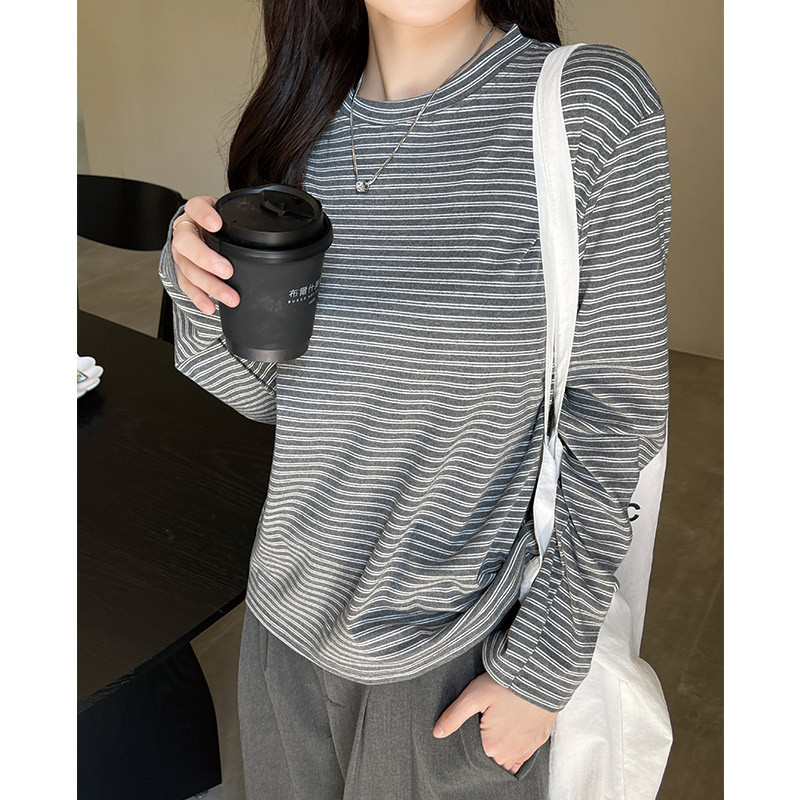 灰色条纹长袖t恤女2025早秋季松弛感单穿内搭上衣韩系外穿打底衫,保暖内衣,搜酷衣阁 灰色条纹长袖t恤女2025早秋季松弛感单穿内搭上衣韩系外穿打底衫,保暖内衣,搜酷衣阁