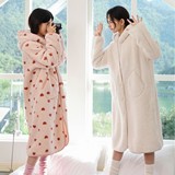 830珊瑚绒家居睡袍秋冬新款加厚保暖连帽宽松睡衣女纽扣开衫浴袍，睡衣套装，搜酷衣阁