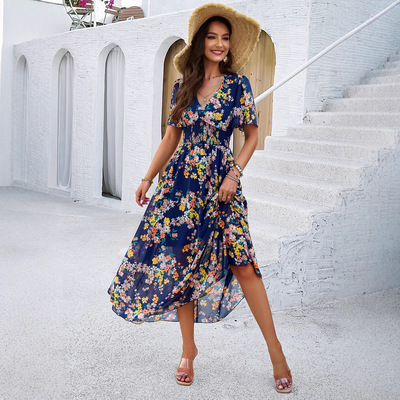 印花收腰短袖连衣裙Printed waist cinching short sleeved dress
