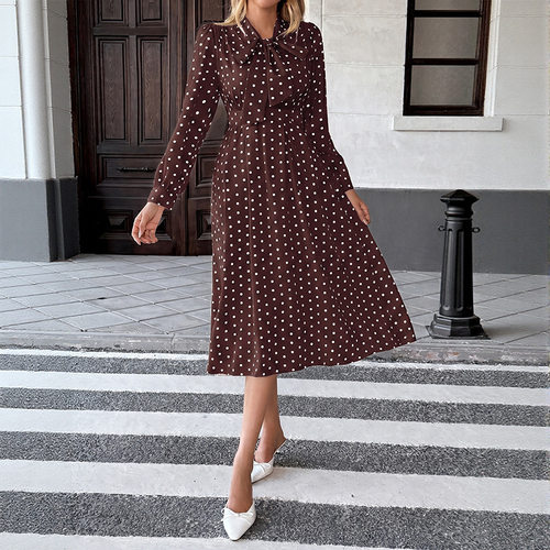 收腰长袖女士连衣裙Women's waist cinched long sleeved dress