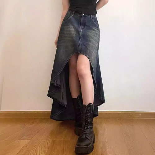 不规则鱼尾半身长裙  Irregular fish tail half length skirt