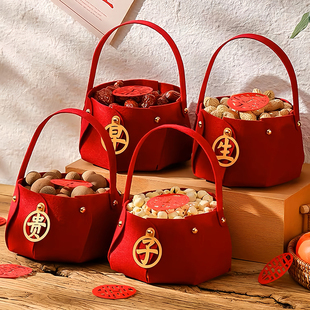 婚床布置枣生桂子早生贵子结婚压床娃娃摆件提篮子喜糖果礼盒婚庆