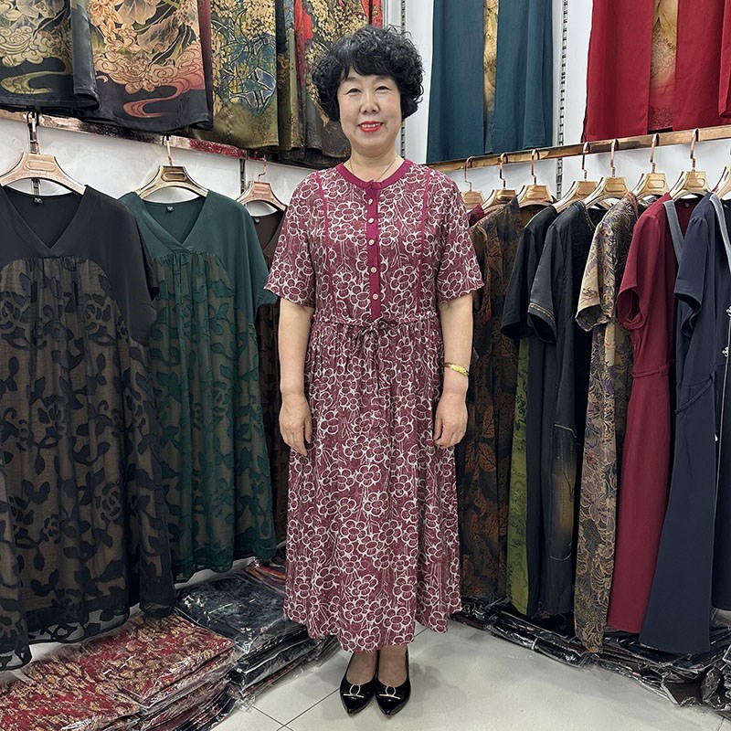 妈妈夏装连衣裙短袖大码女装遮胯碎花宽松过膝中长40岁50显气质裙