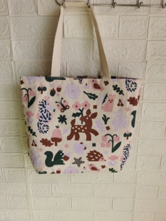Leena Kisonen帆布包 可爱森林动物和花朵图案 尺寸45x36 袋长25