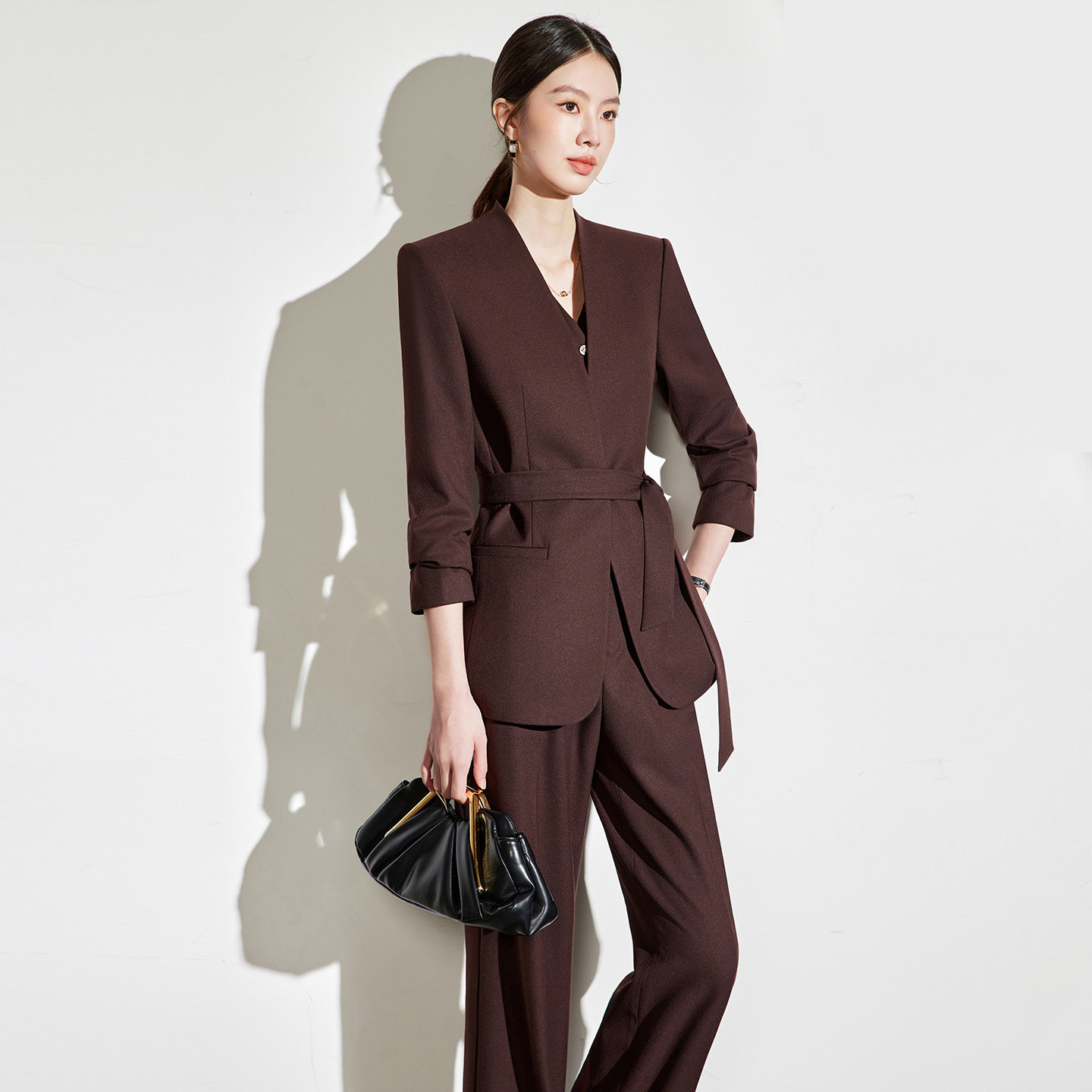 优雅西装套装女2025秋冬新款棕咖色V领加厚时尚高级感女神范西服,女装/女士精品,时尚套装,淘宝优惠券,粉丝福利购,淘宝优惠卷