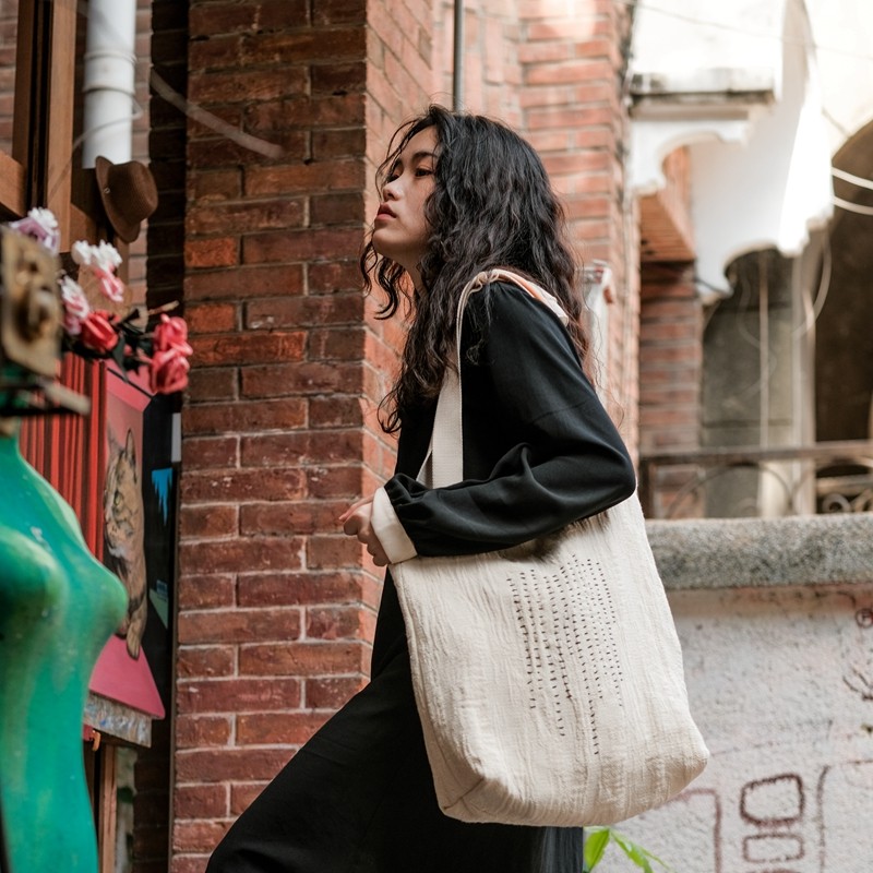 本圆布包爆款手工刺绣包拼接文艺简约复古慵懒棉帆布单肩大布包,箱包皮具/热销女包/男包,托特包,淘宝优惠券,粉丝福利购,淘宝优惠卷