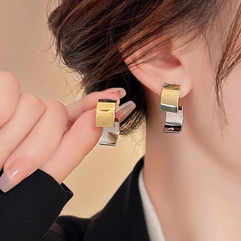 金色撞色金属耳环女2025新款轻奢高级感耳钉老钱风巨好看耳饰夏天