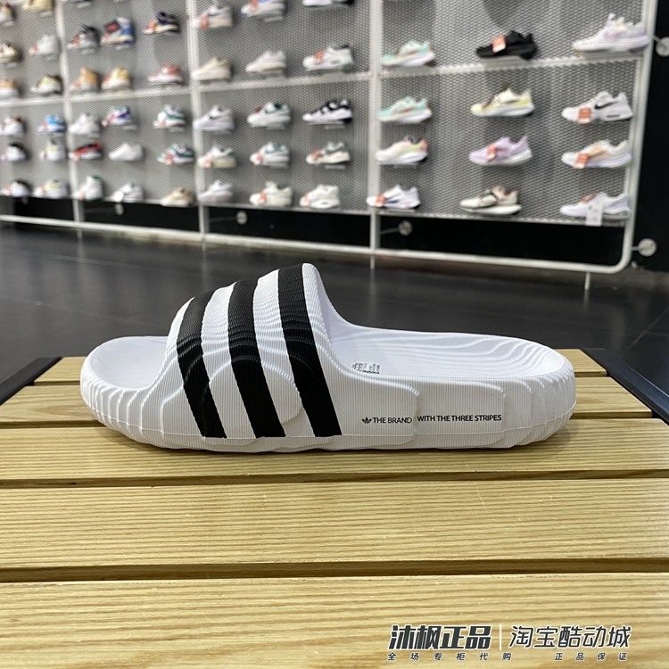 阿迪达斯男女一字拖三叶草凉拖鞋