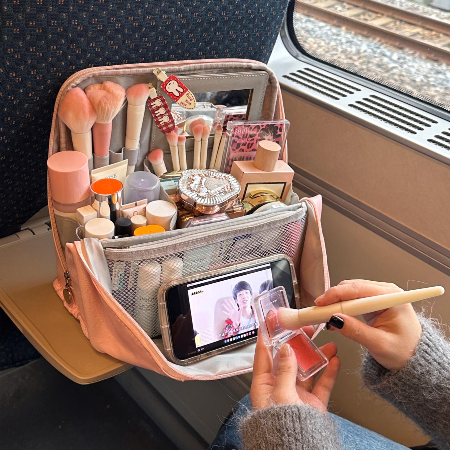 化妆包女2026新款大容量便携式外出旅行洗漱包化妆品分区收纳袋