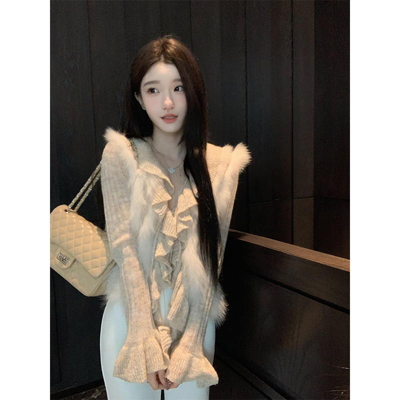 YYW汪澜的妹妹 燕麦雪饼温柔毛毛拼接荷叶边羊毛针织开衫百搭上衣