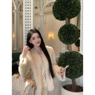 YYW汪澜的妹妹皮毛一体皮草外套