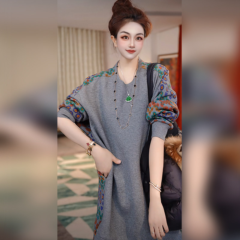 大版中长款宽松长袖圆领印花卫衣