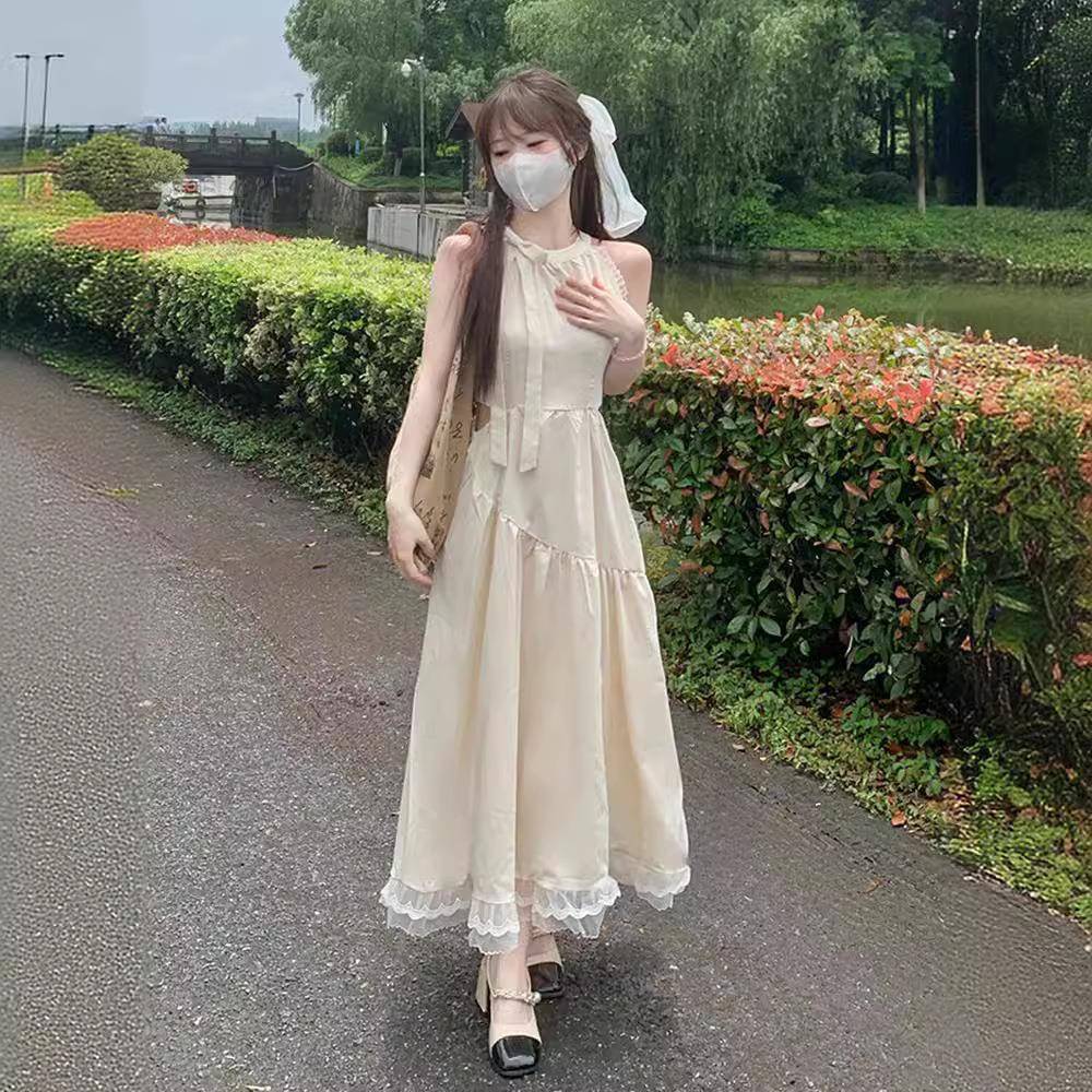 法式温柔蝴蝶结系带挂脖连衣裙女夏季新款芭蕾风露腰高级感中长裙