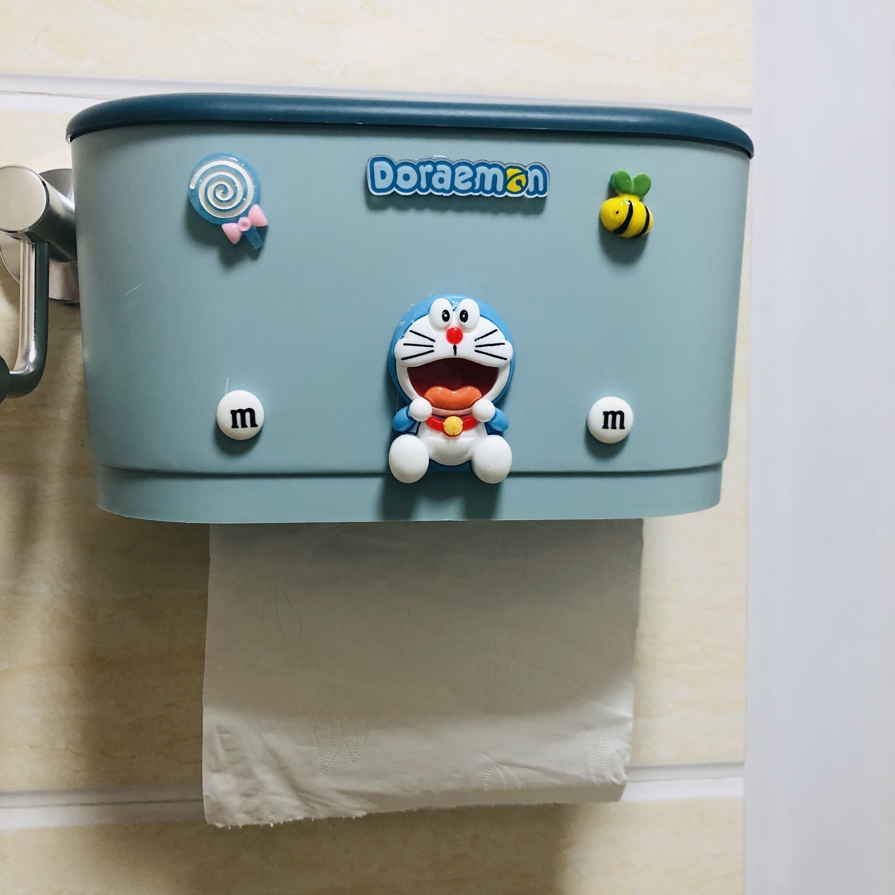 creative cute cartoon wall hand cartons smoke toilet tissue