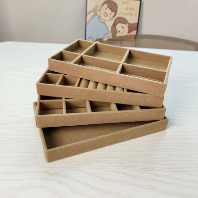 桌面抽屉内棕色绒布首饰盘