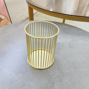 金色圆形笔筒化妆刷收纳筒办公桌笔筒金属风线条笔筒长条咖啡收纳