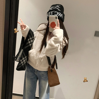 2025新款韩系白色连帽针织开衫毛衣外套女秋冬季修身短款毛绒上衣