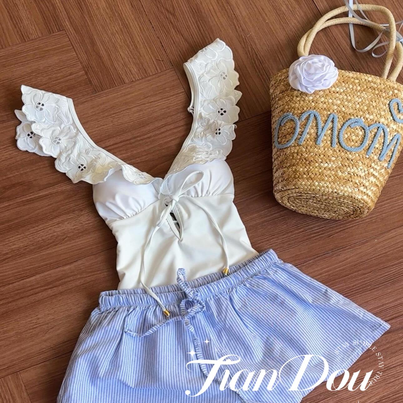 贝壳纯欲风保守荷叶边连体泳衣