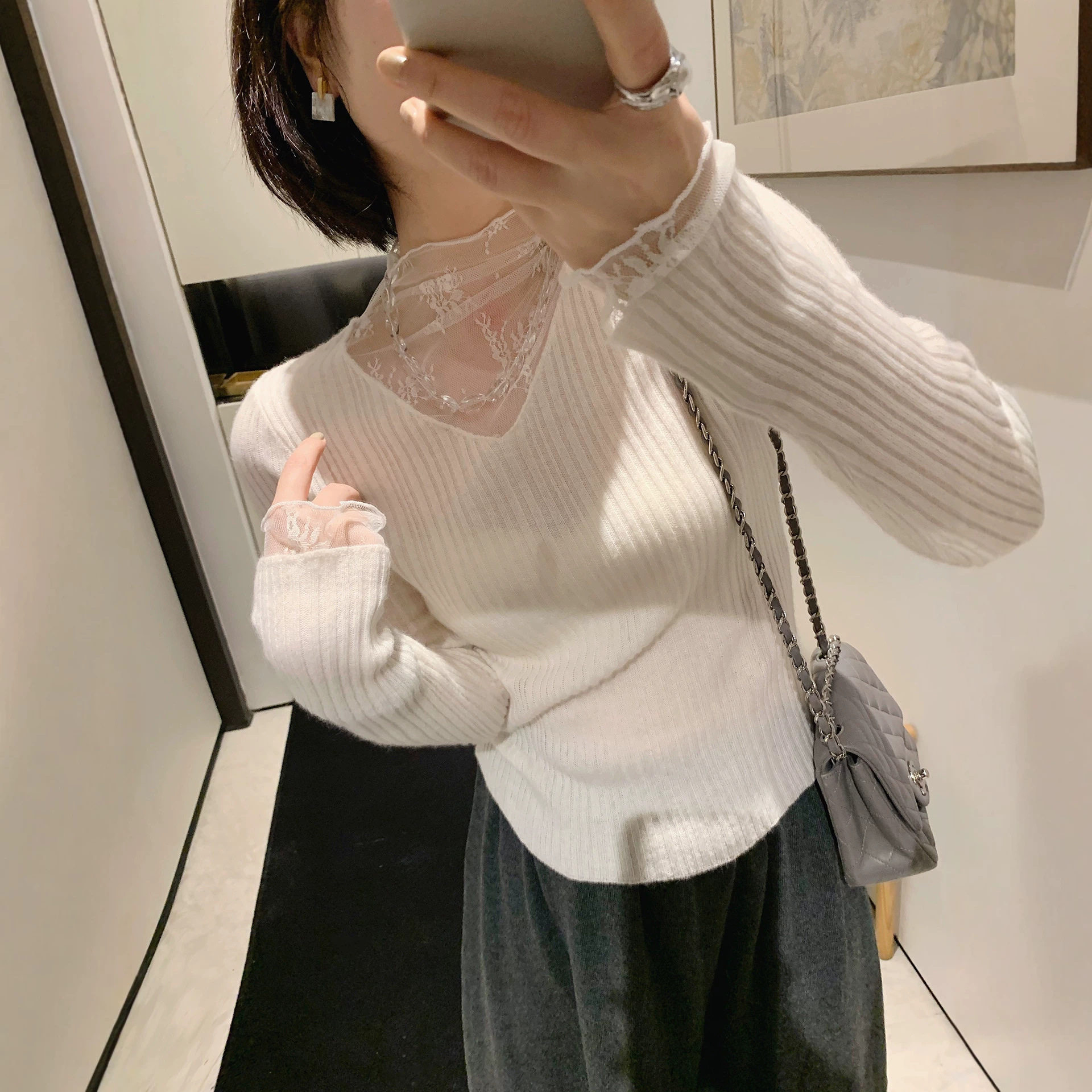 26秋冬上新 淑女风蕾丝边设计针织衫套头坑条V领子毛衣女羊毛衫