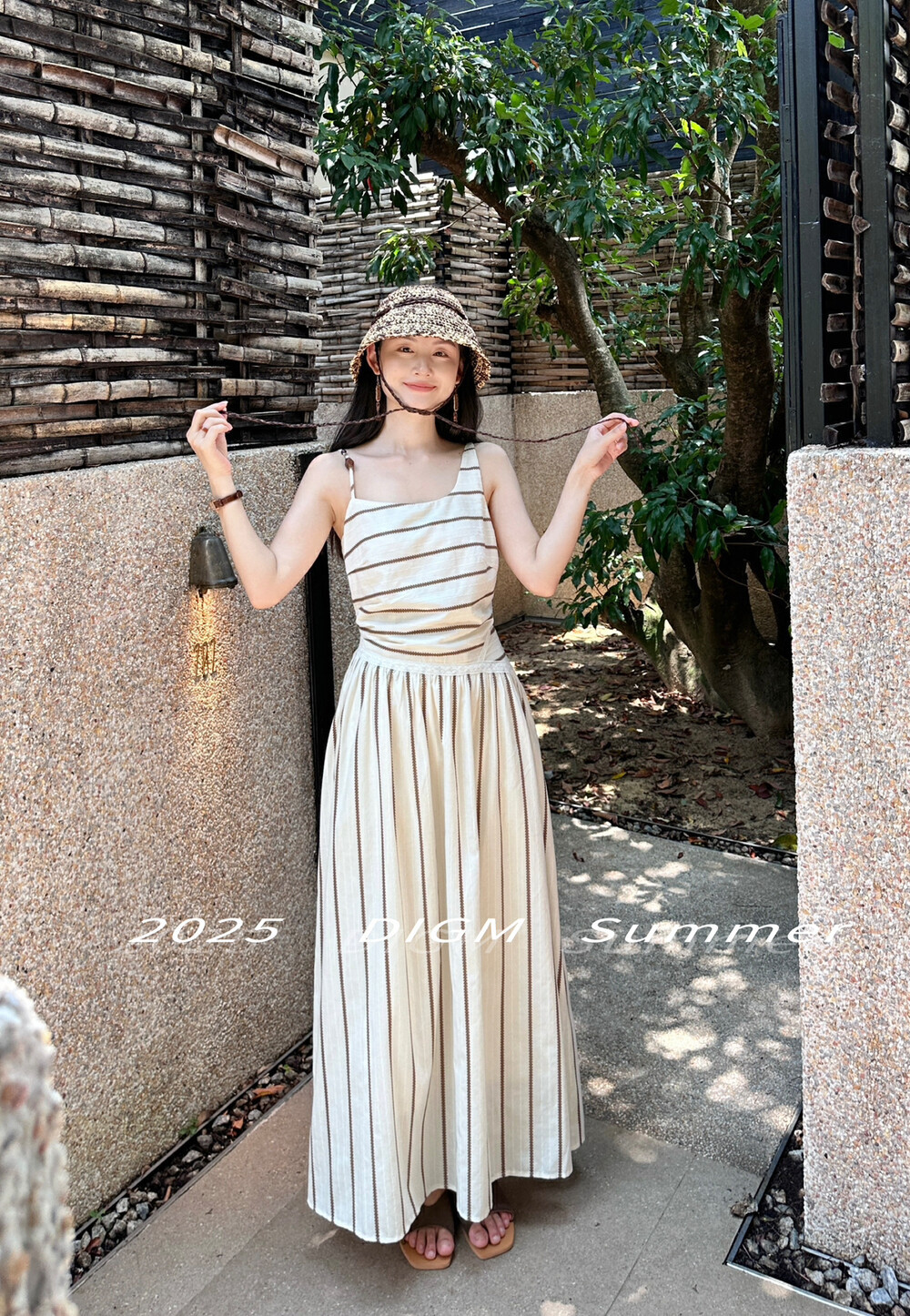 DIGM2026夏季韩式度假风花边竖条纹收腰显瘦吊带连衣裙子女