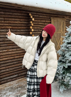 2025冬季新款韩版90绒显瘦百搭针织帽豆腐块外套女短款泡芙羽绒服