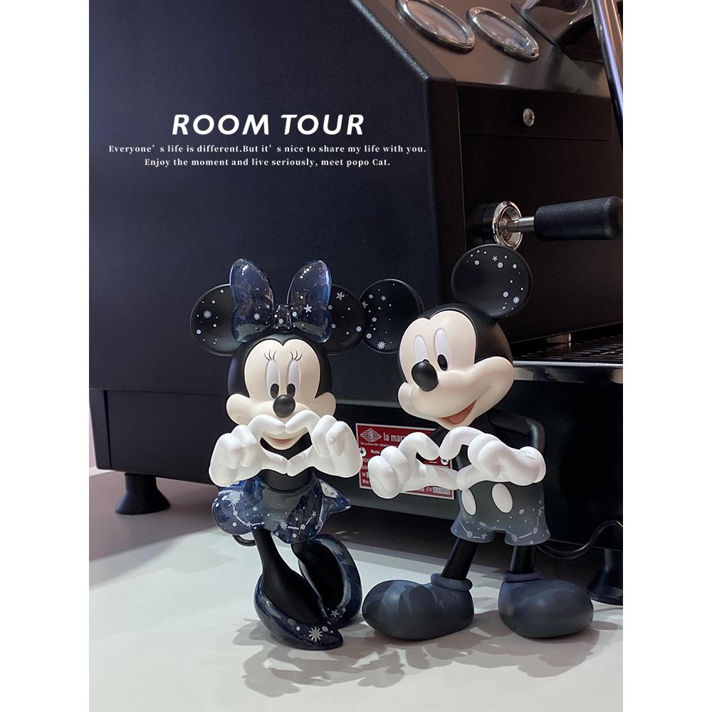 米奇装饰摆件轻奢高级感桌面摆设米妮情侣手办简约风餐边柜装饰品