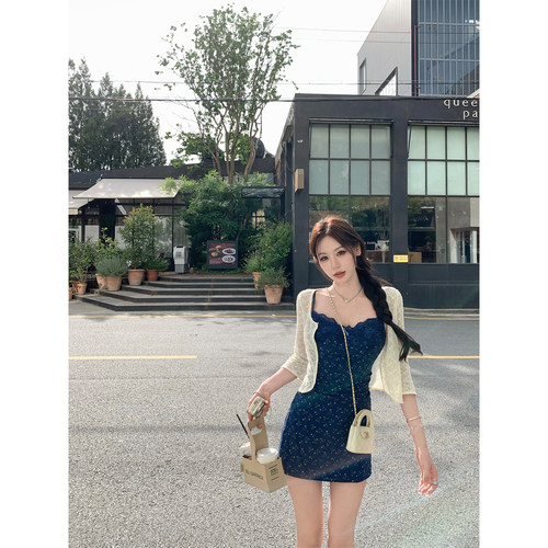 八盖pinkypiggy藏青碎花吊带裙