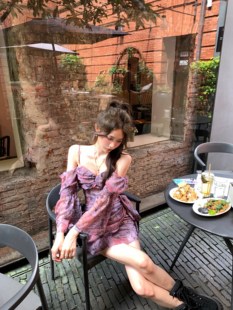 纯欲风飘带连衣裙女一字肩a字吊带裙 夜莺与蔷薇 八盖pinky piggy