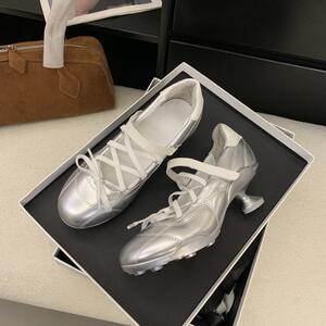 2026春季新款银色交叉带芭蕾舞单鞋女蝴蝶结高跟小众设计玛丽珍鞋