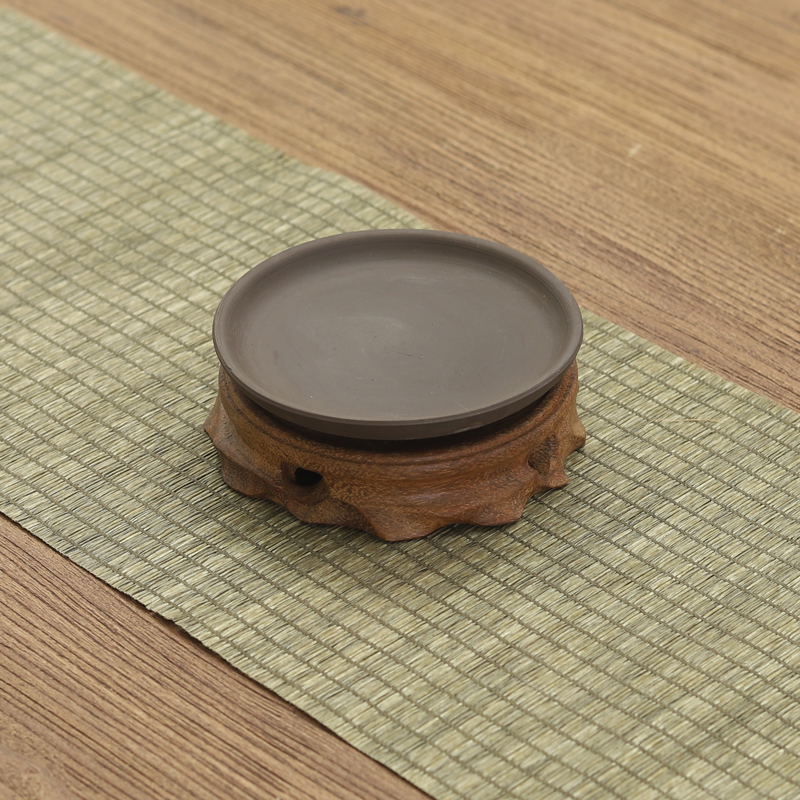 圆形绿植苔藓球搭配花盆底座