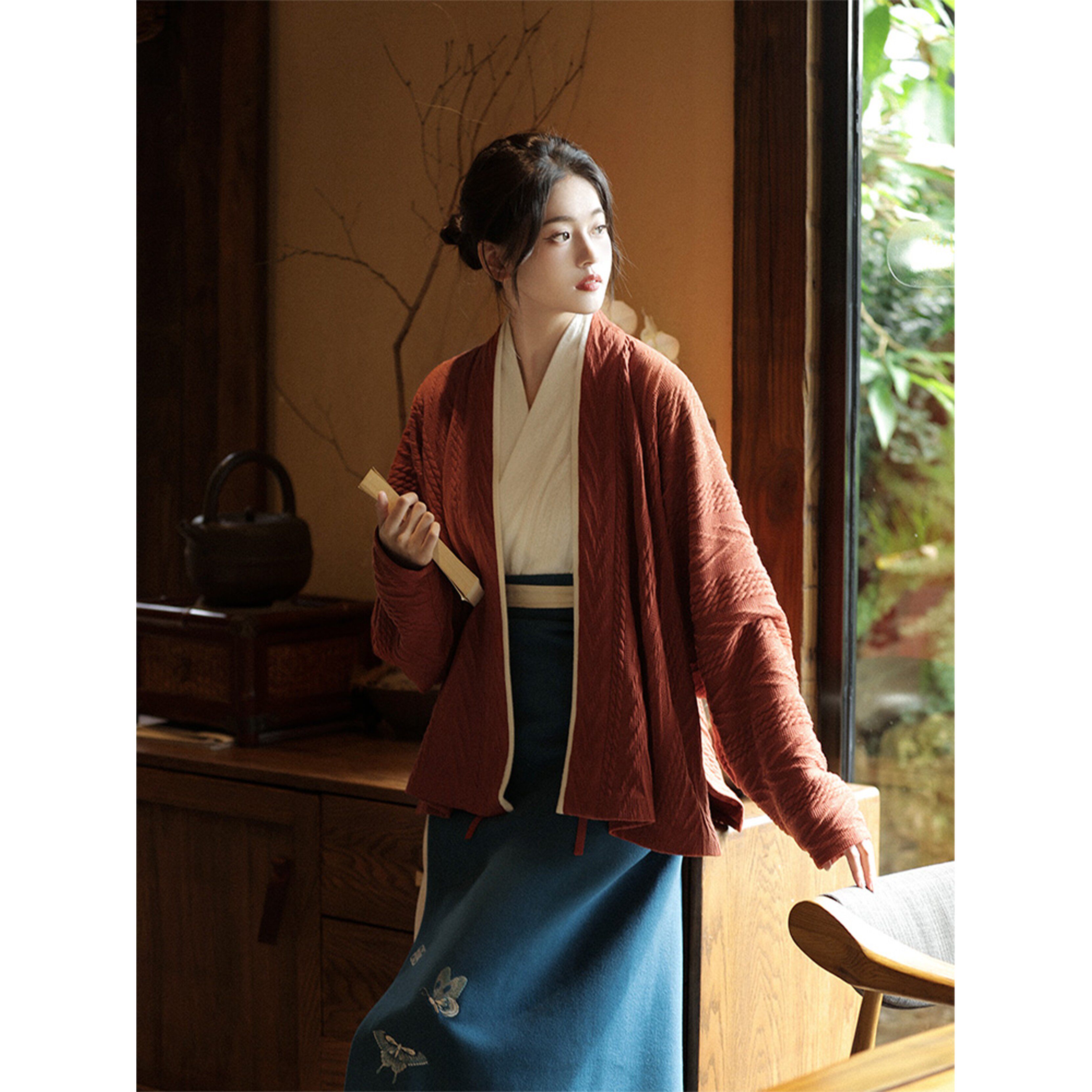 蝴蝶刺绣两片裙旋裙裙子