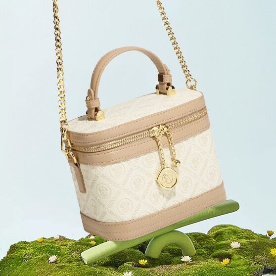 迪士尼包包官方正品米奇2024年新品蛋糕包女士单肩包生日送礼物