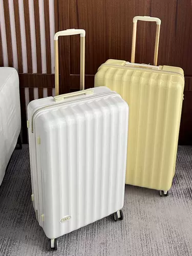 Прочный универсальный вместительный и большой трендовый чемодан с молнией