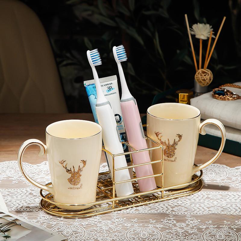 轻奢陶瓷家用牙缸漱口杯一对洗漱杯情侣结婚创意杯子套装置物架