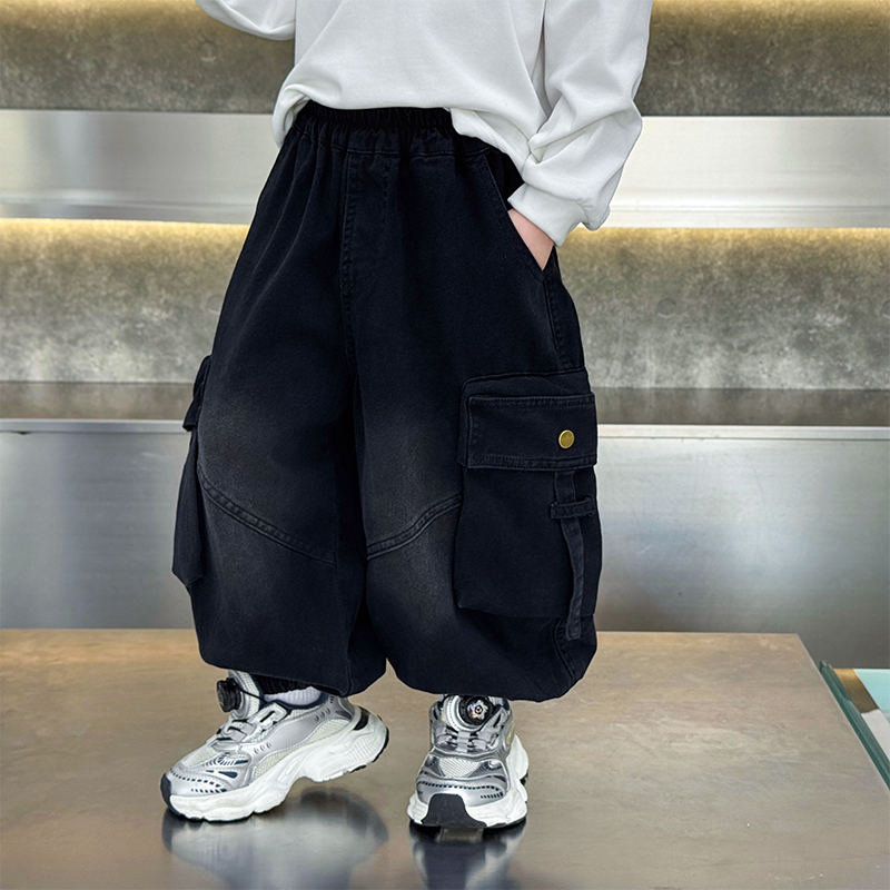 男童痞帅风牛仔裤春秋装2025新款儿童黑色裤子小童休闲阔腿长裤潮