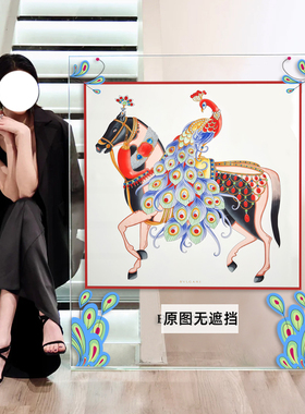 客厅轻奢孔雀马丝巾装裱挂画玄关高端亚克力框摆画服装店墙面壁画