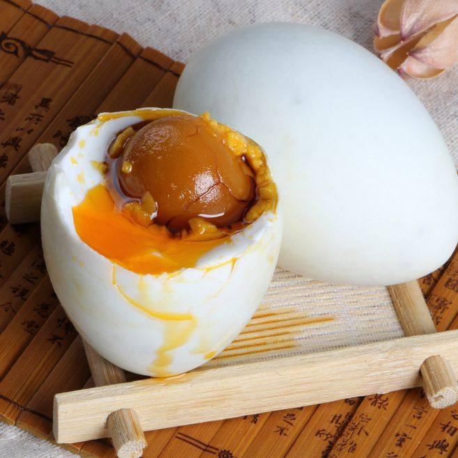 正宗海南跑海鸭蛋即食熟咸红树林散养流油起沙烤蛋礼盒装10枚