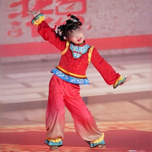 儿童民族民间群舞《泥娃闹春韵》同款舞蹈演出表演服专业定制3