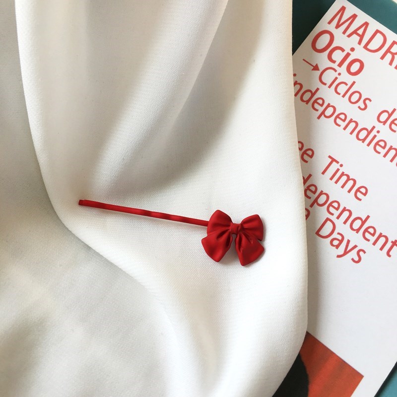 Korean sweet girl, simple red bow hairpin, lovely style hair