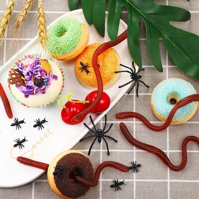 10Pcs Lifelike Earthworm Worm Soft Stretchy Trick Toy Hallow