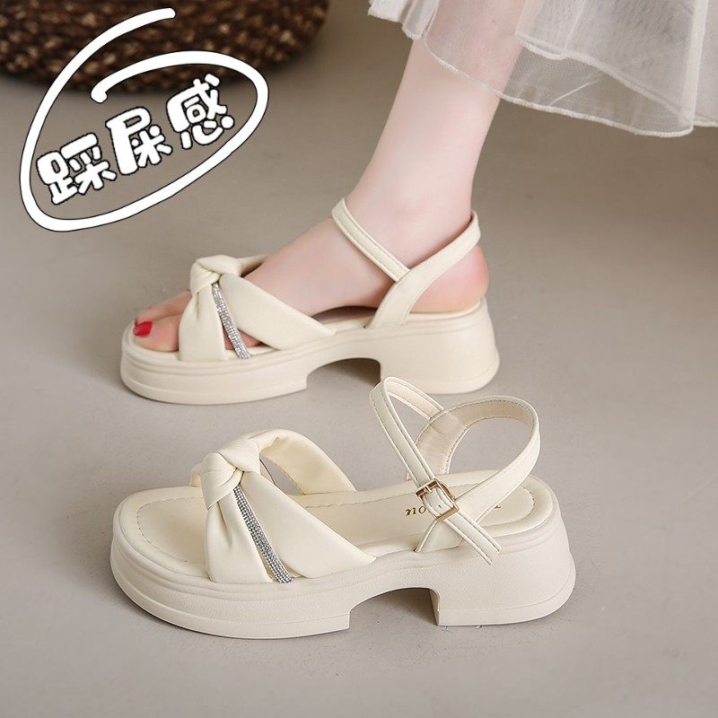 踩屎感34小码配裙子厚底凉鞋防滑