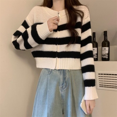拼色条纹拉链短款毛衣开衫外套
