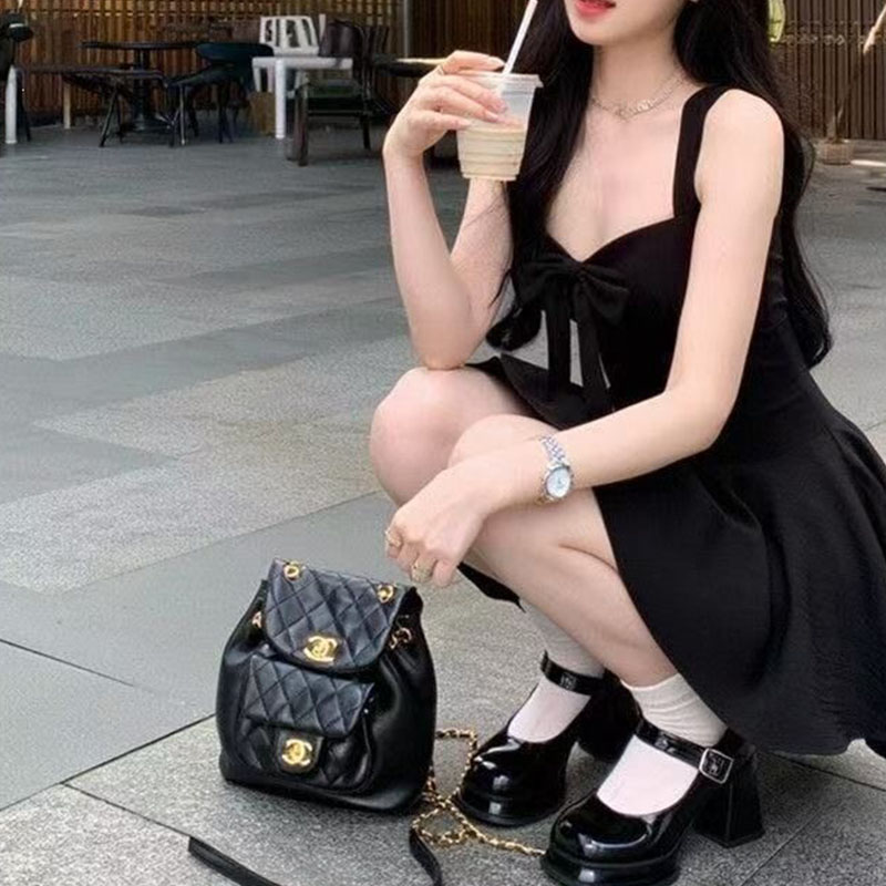 法式蝴蝶结方领吊带修身连衣裙