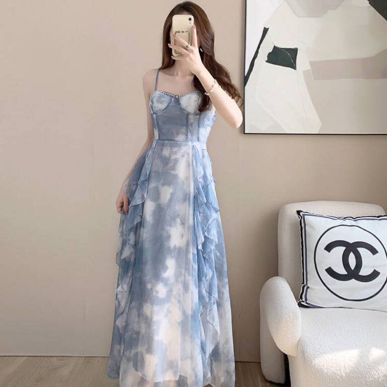 法式茶歇抹胸吊带连衣裙女夏季新款设计性感小众公主海边度假长裙