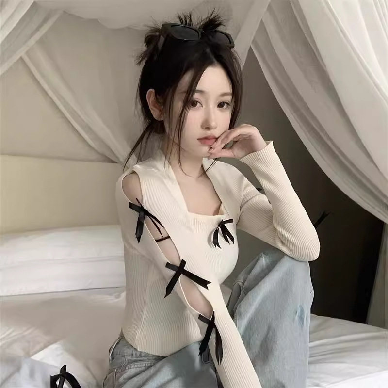 设计感小众蝴蝶结修身短款上衣秋冬镂空黑色方领长袖针织打底衫女