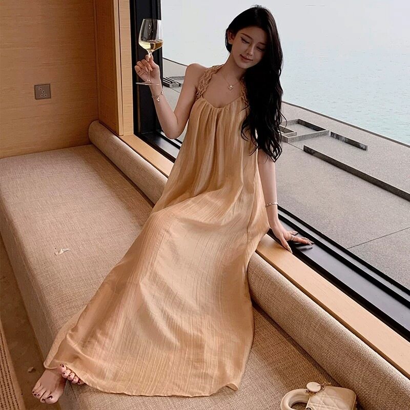 夏季法式度假风挂脖露背吊带裙女