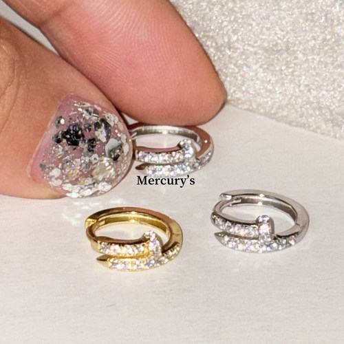 经典朋克纯银钉子爆闪镶钻耳饰