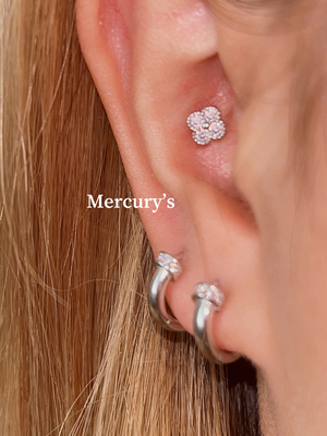 通体s925银闪亮锆石百搭耳圈